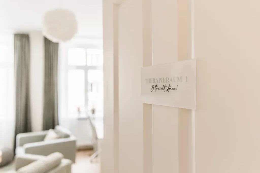 Praxistür Therapieraum in der Psychotherapie Praxis am Hauptbahnhof